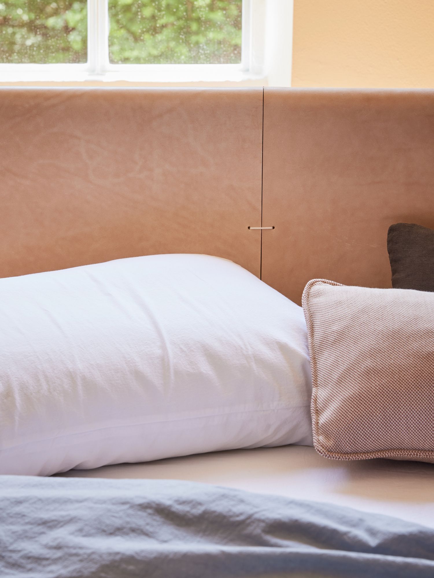 Двуспальная кровать с кожаным и металлическим каркасом Bolzan Джек ARCH-00129638 - Вид №5