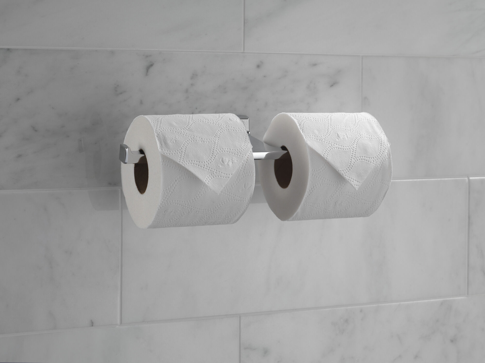 79955-KS Двойной держатель ткани Delta Faucet Pivotal Черный нержавеющий  - Вид №13