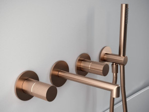 Однорычажный латунный смеситель для ванны с ручным душем