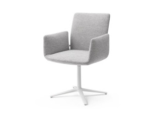 Тканевый стул с подлокотниками