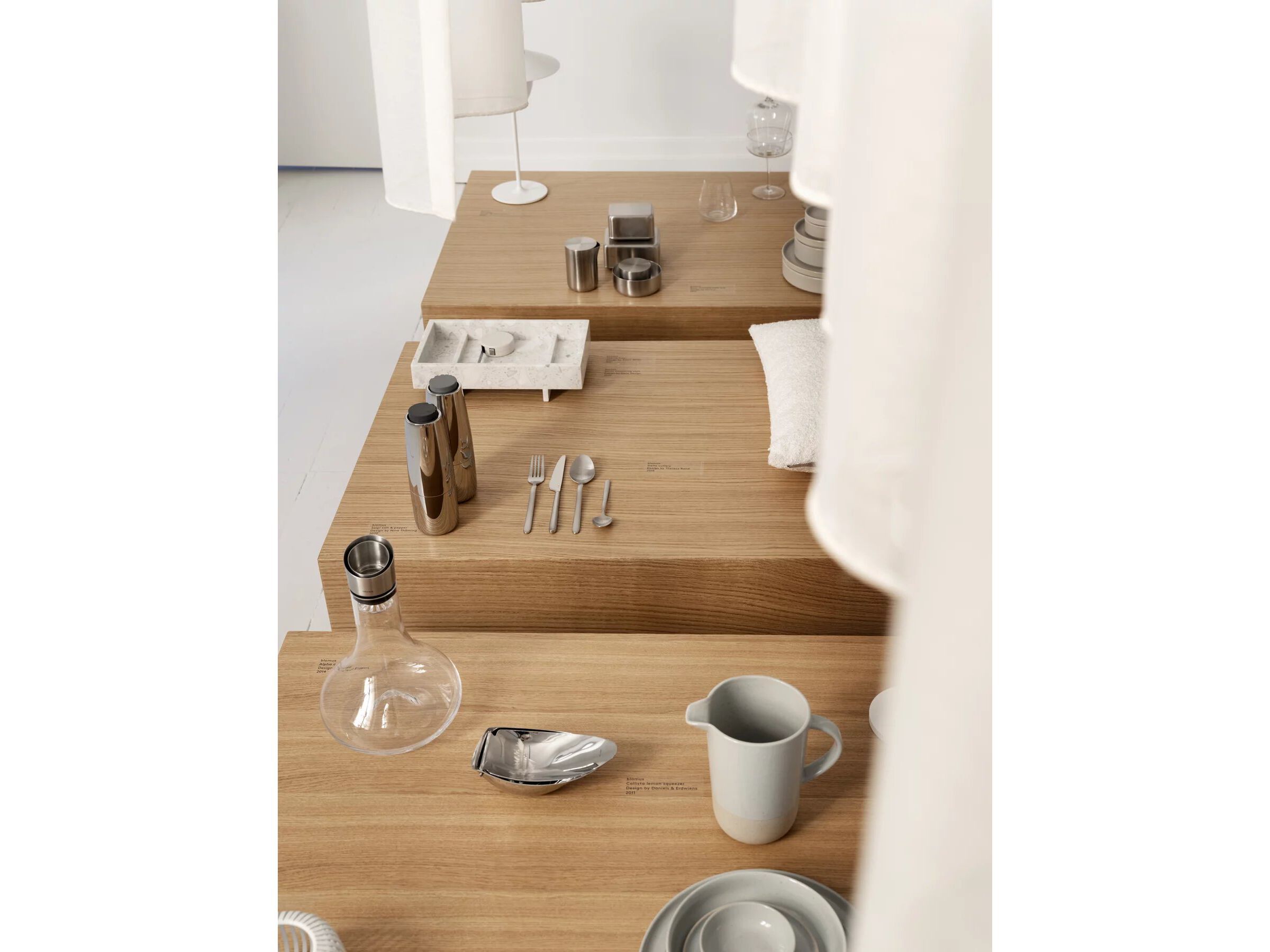 Прямоугольный журнальный столик из дуба blomus Goba ARCH-00048126 - Вид №1