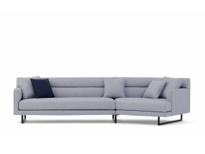 Изогнутый диван из ткани