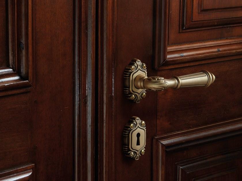 LINEA CALI' Ручка из латуни на розетке с замком Aida sun-id-1366206 - Вид №2