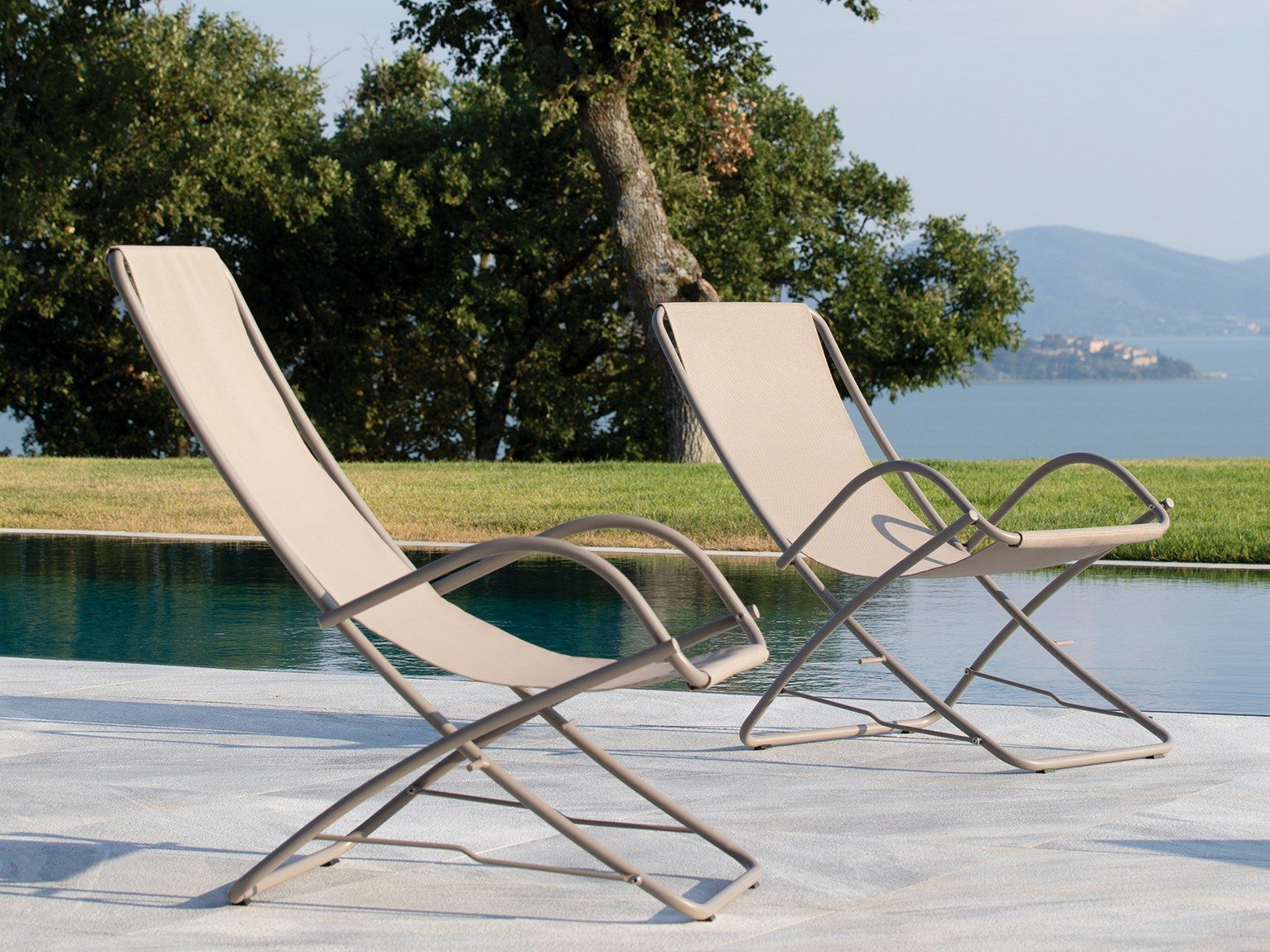 Складной тканевый шезлонг с подлокотниками Vermobil Park ARCH-00146132 - Вид №3