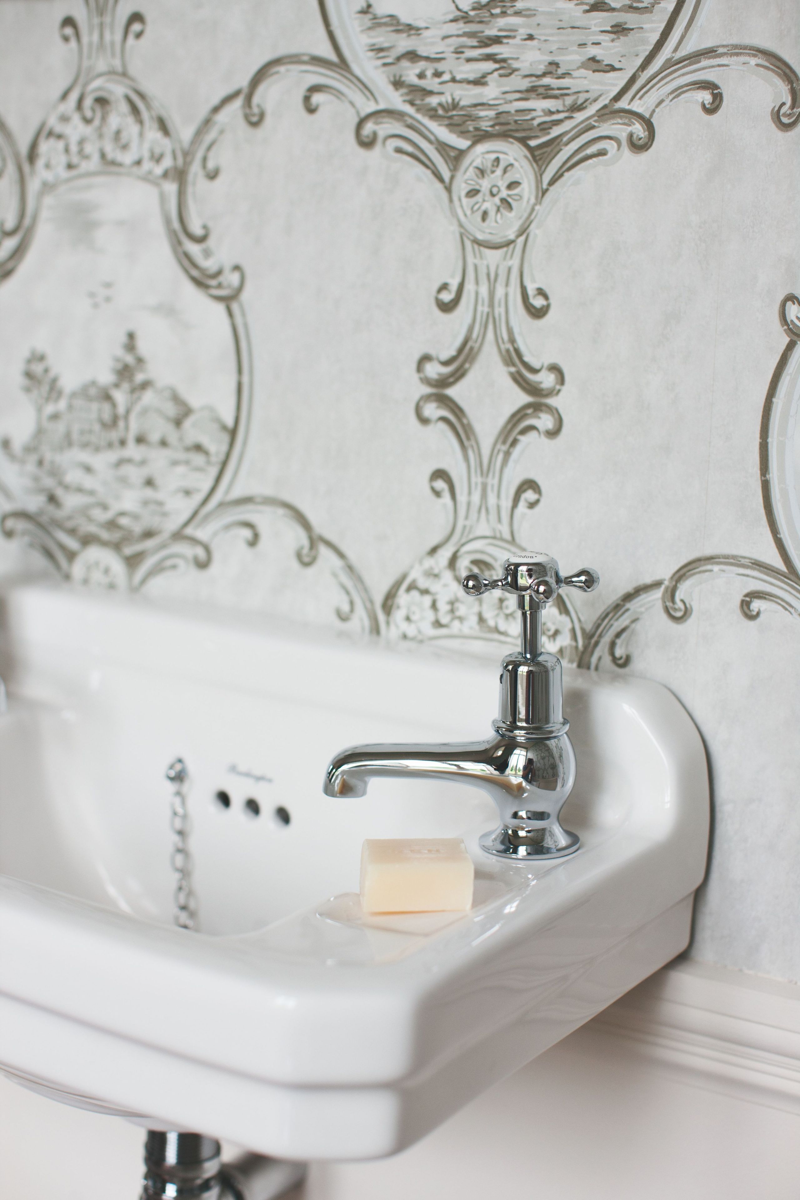 Смеситель для раковины с 2 отверстиями Burlington CLAREMONT ARCH-00029245 - Вид №8