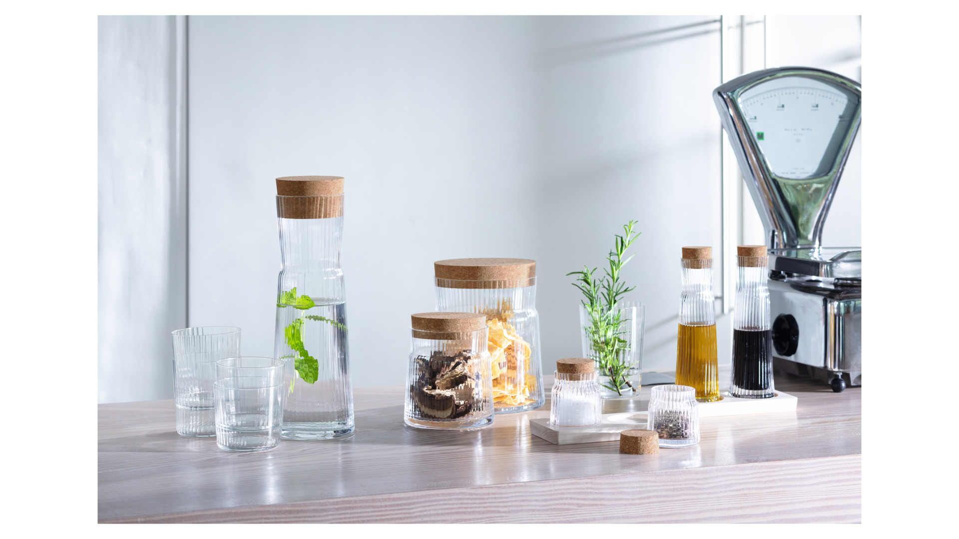 10656111 LSA International Графин LSA International, "Gio Line", 1,35л Стекло  - Вид №4