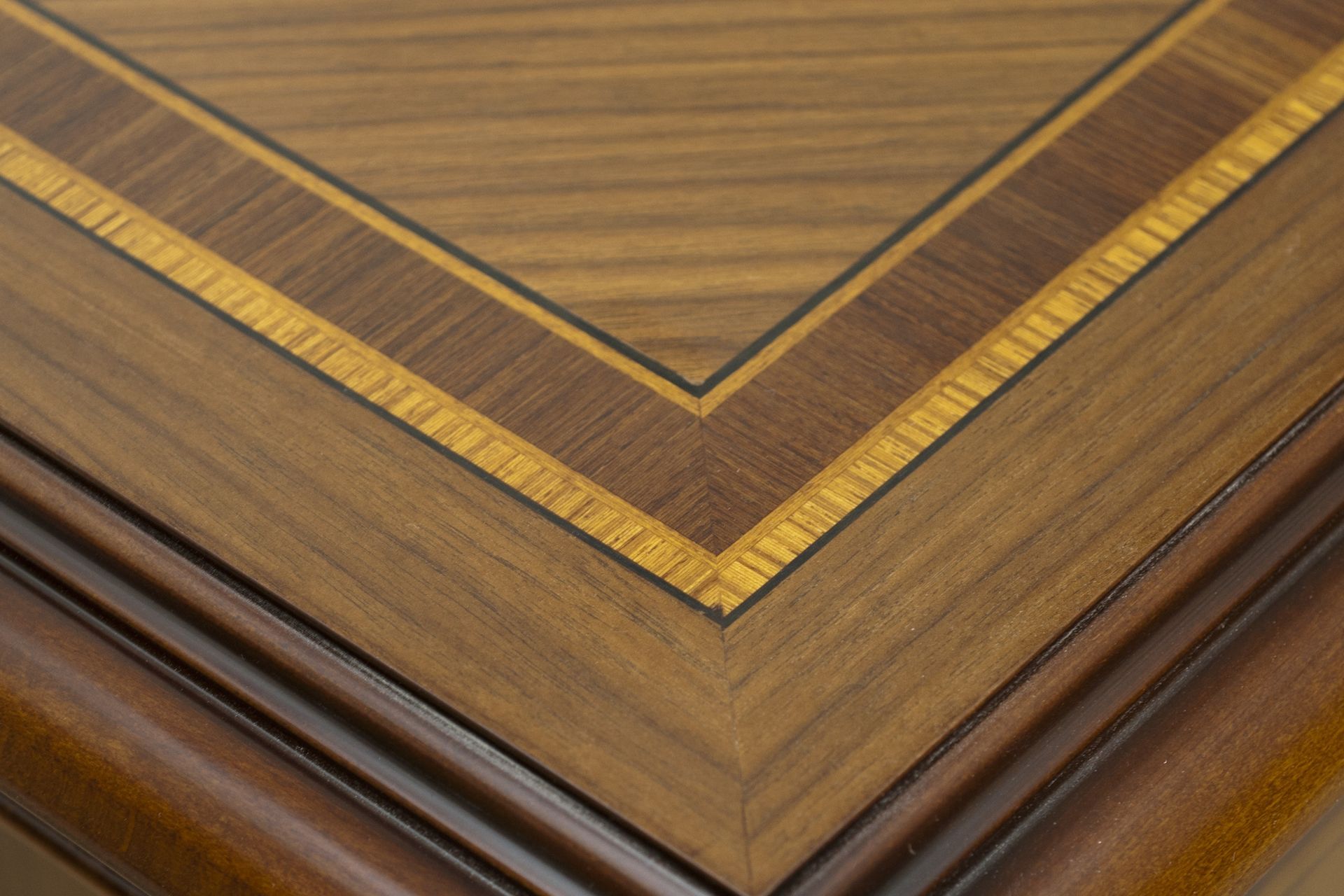 Деревянный низкий ТВ-шкаф Hurtado Traditional ARCH-00048032 - Вид №7