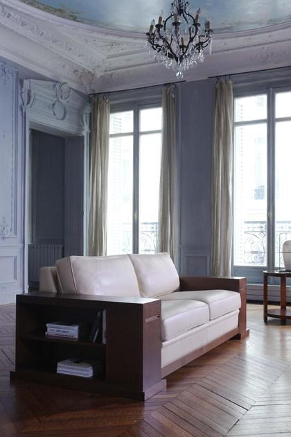 HUGUES CHEVALIER Кожаный диван с полкой для журналов Iconic sun-id-1488978 - Вид №4