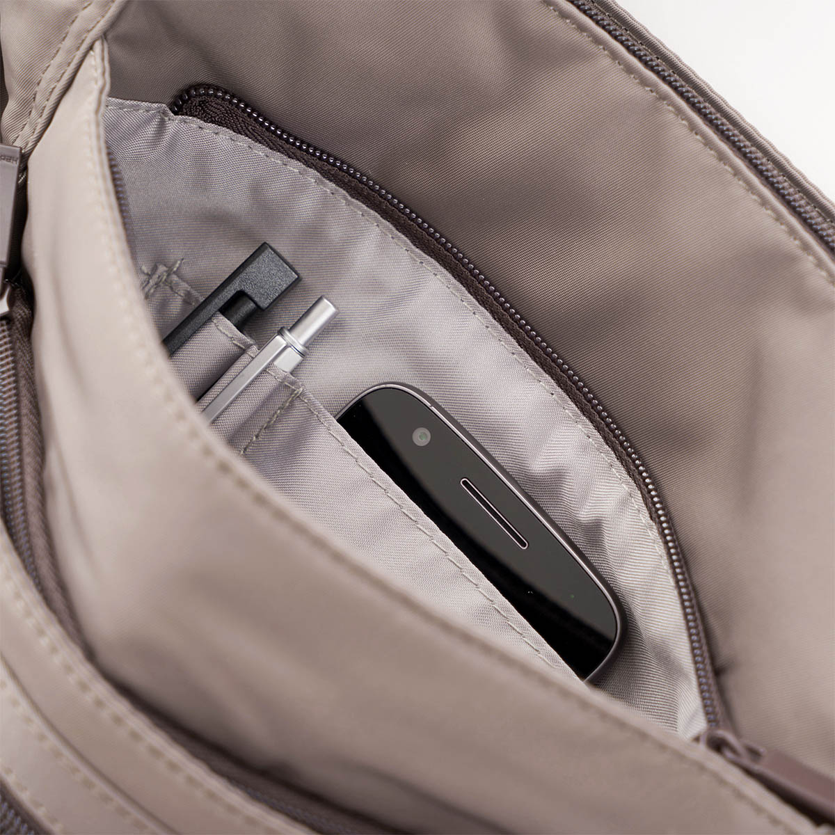 HIC370/316-07 Молодежная сумка HIC370 Orva RFID Hedgren Inner City  - Вид №2