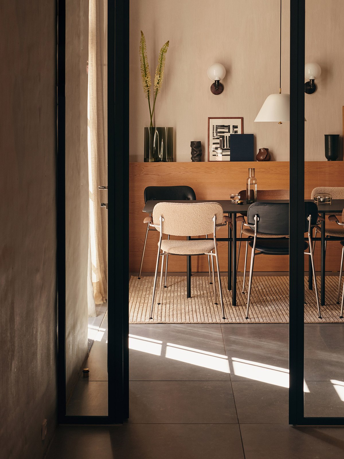 1110004-001H00ZZ MENU Обеденный стул, полностью обитый, с подлокотником, Хром Черный дуб | Дакар 0842  - Вид №20