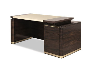 Деревянный прямоугольный стол