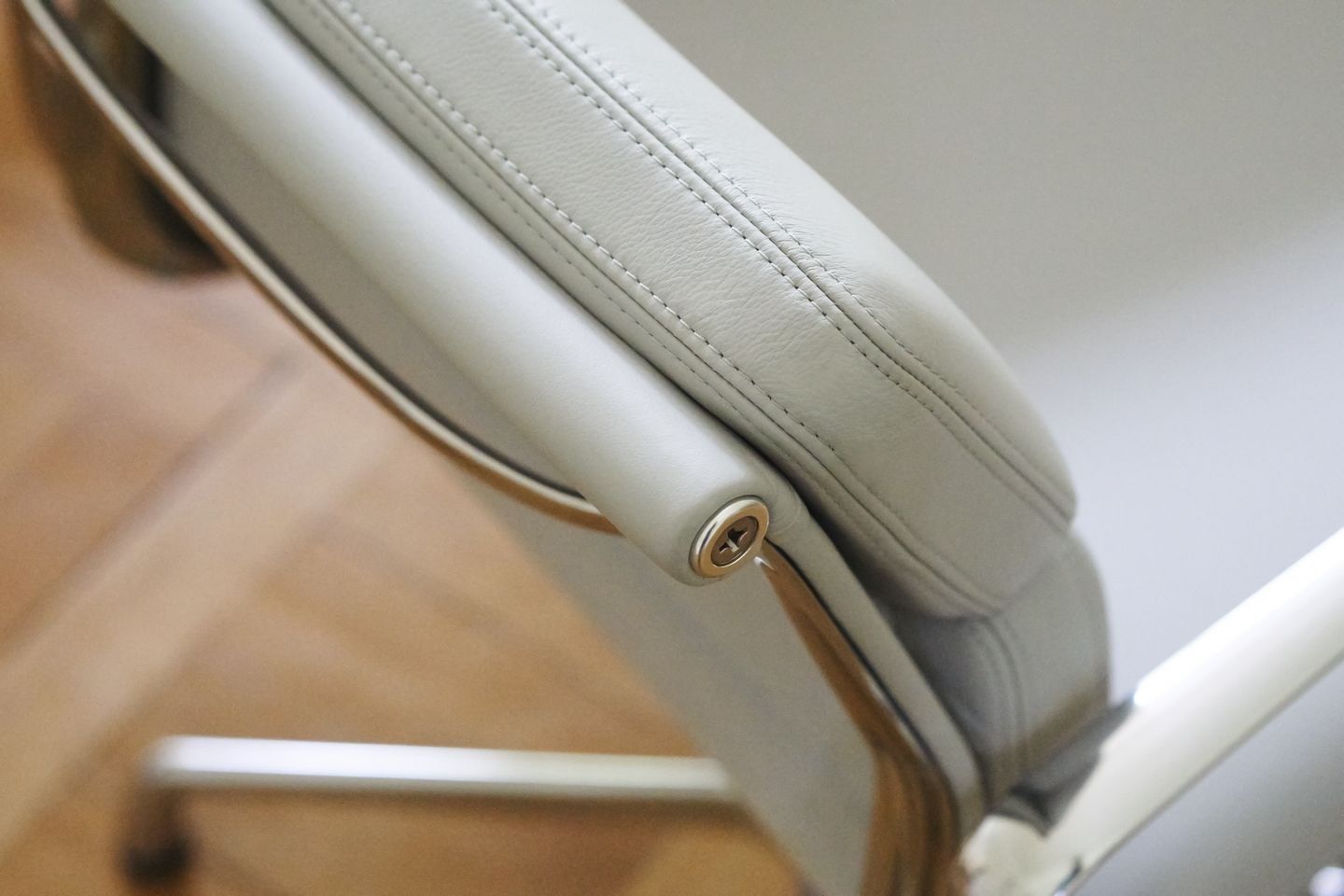 5 спиц подлокотник кожаный поворотный операционный офисный стул VITRA Eames Soft Pad Group ARCH-00124733 - Вид №7