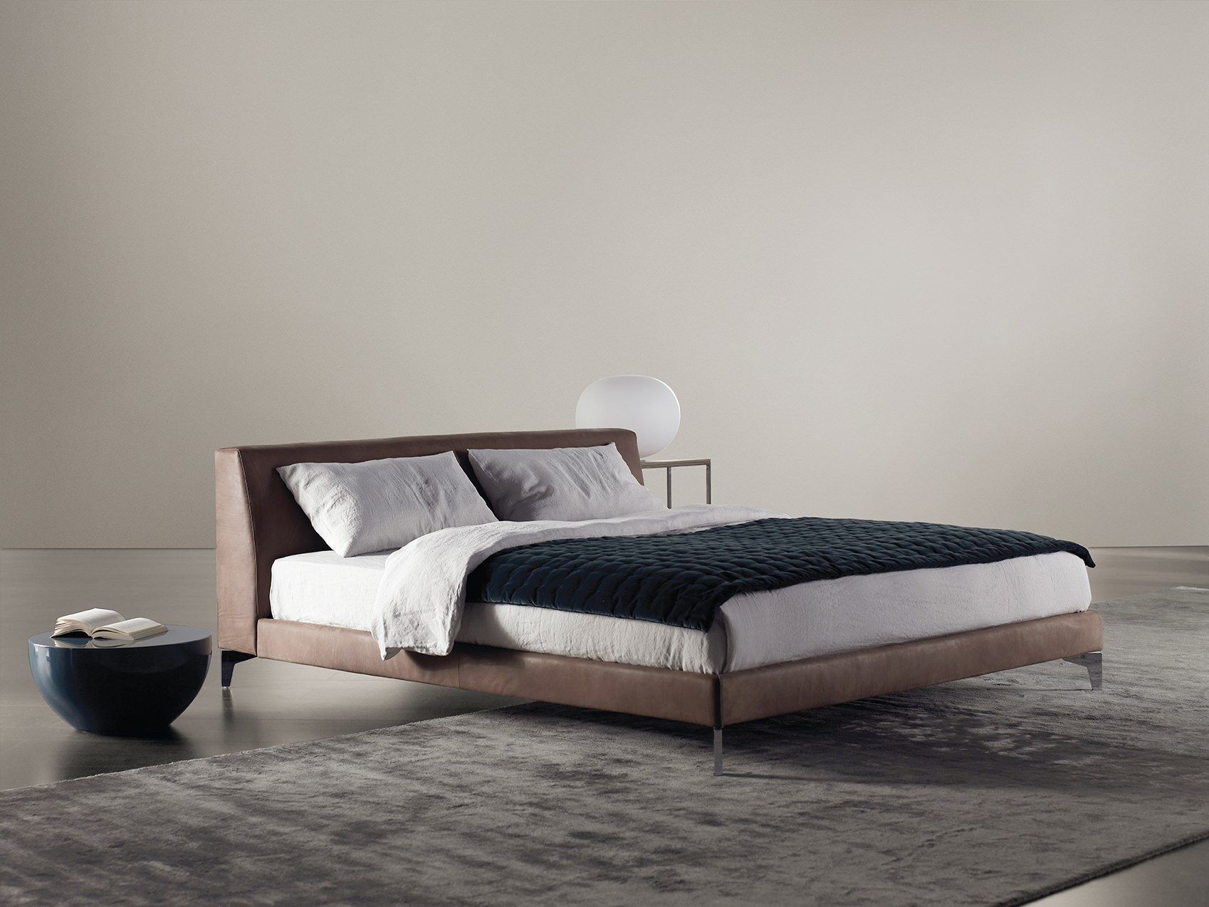 Двуспальная кровать с мягким изголовьем Meridiani Louis Up ARCH-00084578 - Вид №1