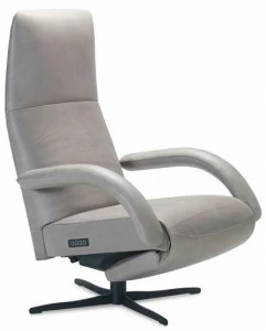 JORI Откидывающееся кресло с 4 спицами и моторизованными функциями