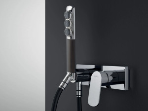 Открытый смеситель для душа с ручным душем