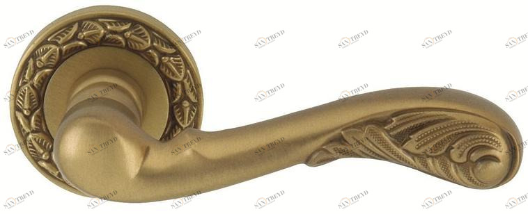 Bronces Mestre Металлическая ручка с античной отделкой на розе Clasica 0r6560.000.44
