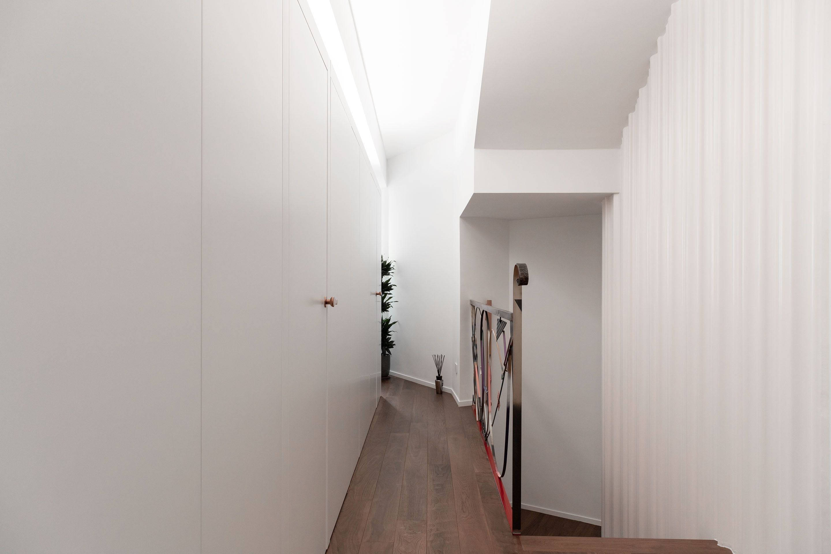 Угловая кухня с центральным островом и обшивкой TM Italia Cucine ARCH-00037367 - Вид №10