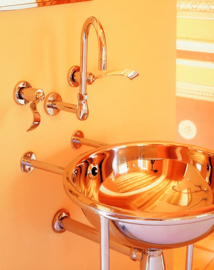 Одинарный круглый металлический умывальник на колонке Rapsel Morgans ARCH-00058001