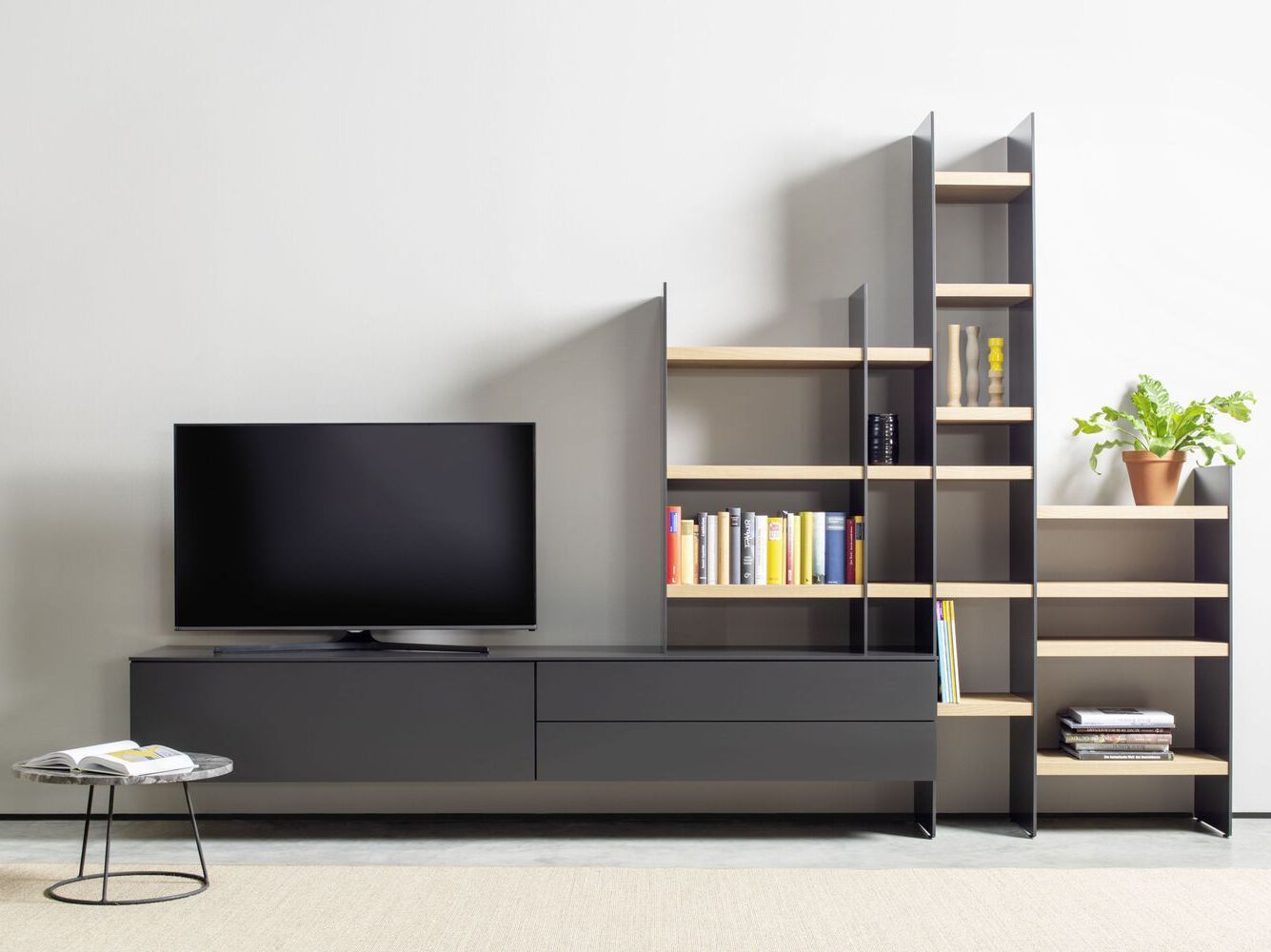 Низкий ТВ-шкаф с книжным шкафом Sudbrock Möbelhandwerk лестница ARCH-00121697