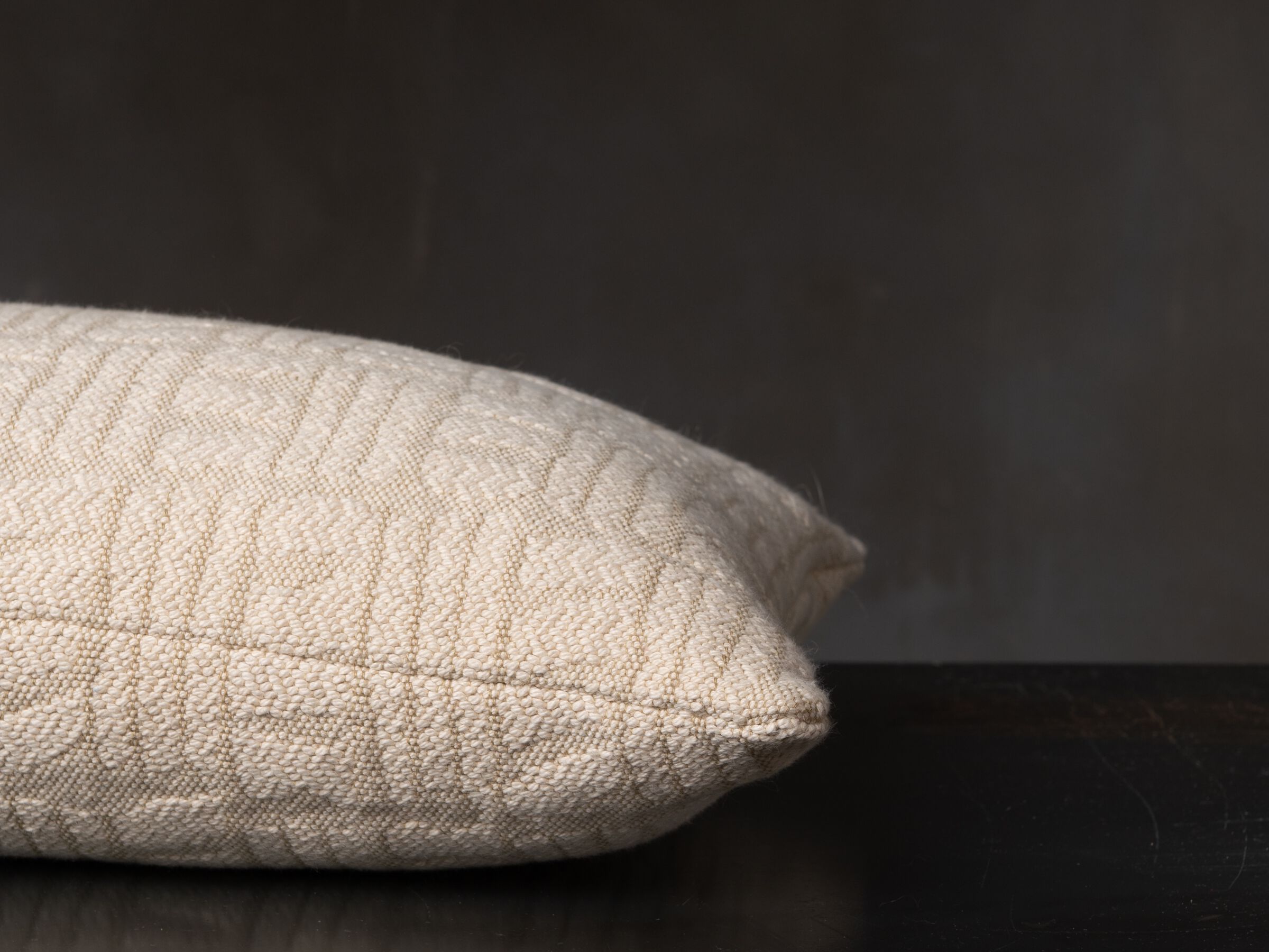 Квадратная подушка из хлопка The House of Lyria CHITON ARCH-00107991 - Вид №1