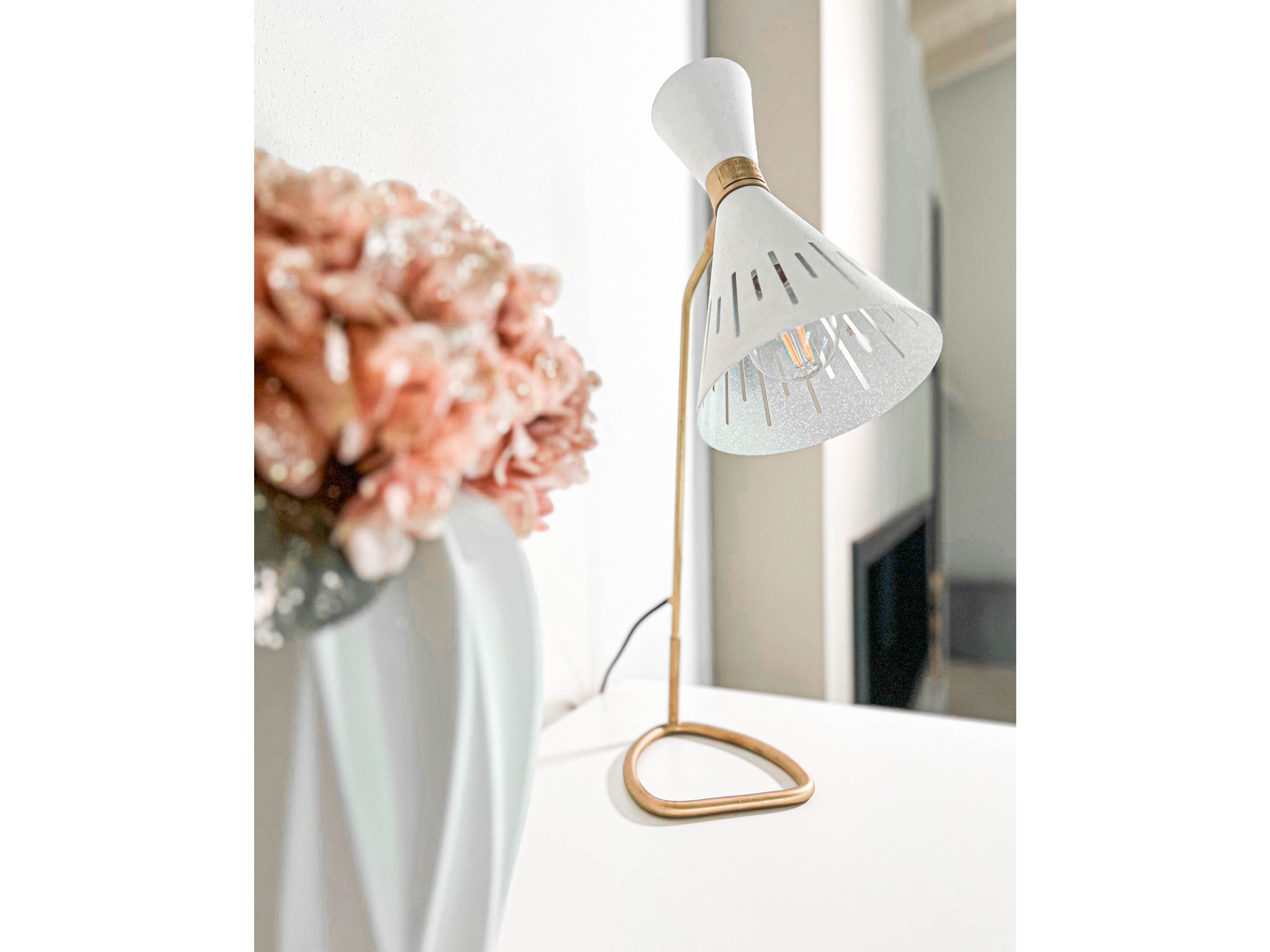 Металлическая светодиодная настольная лампа Lampex Italiana Pop ARCH-00022920 - Вид №1