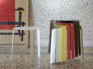 Алюминиевый журнальный столик