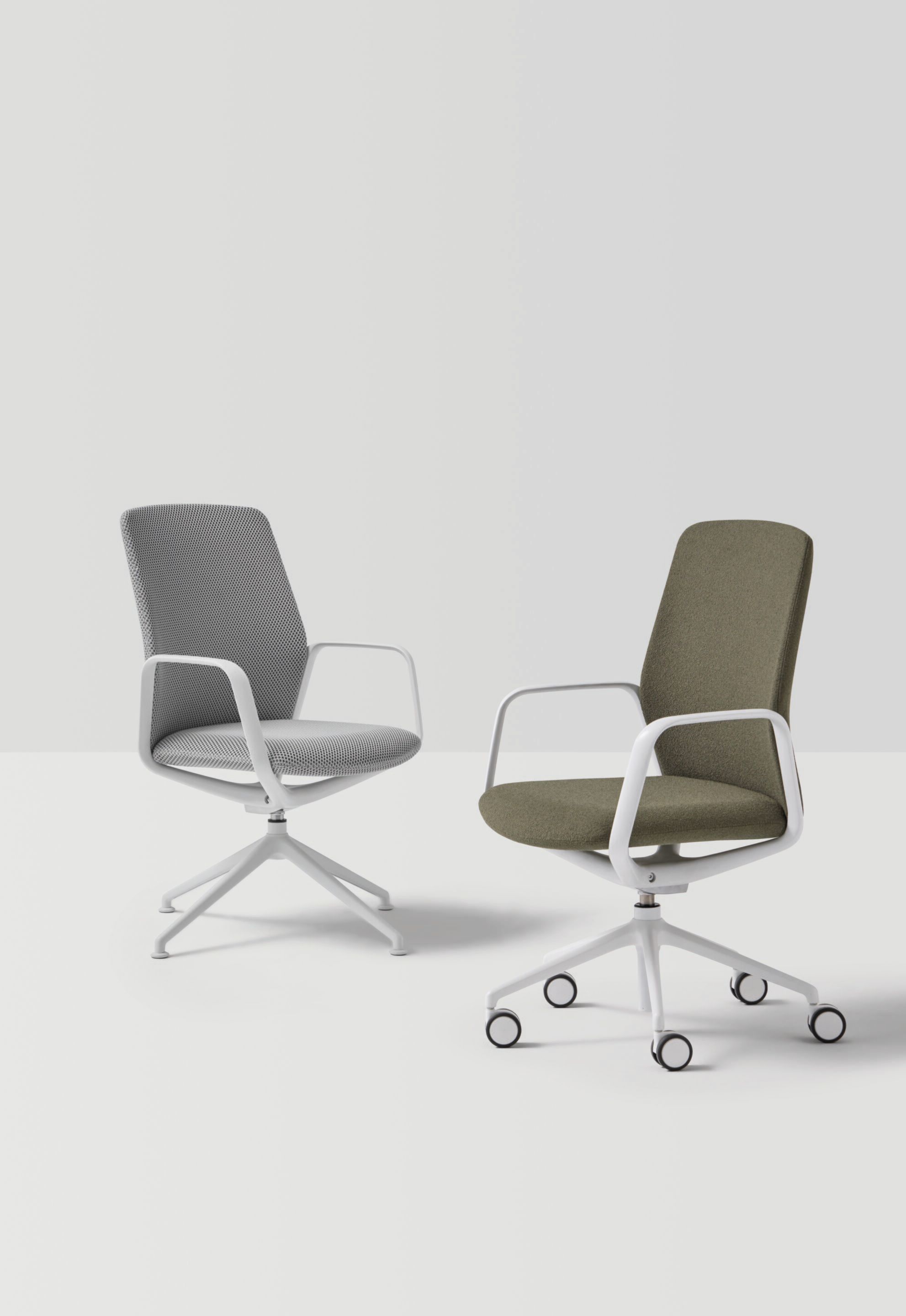 Тканевый поворотный операционный стул с подлокотниками INCLASS Exa ARCH-00047962 - Вид №1