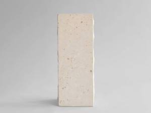 Пьедестал из известняка