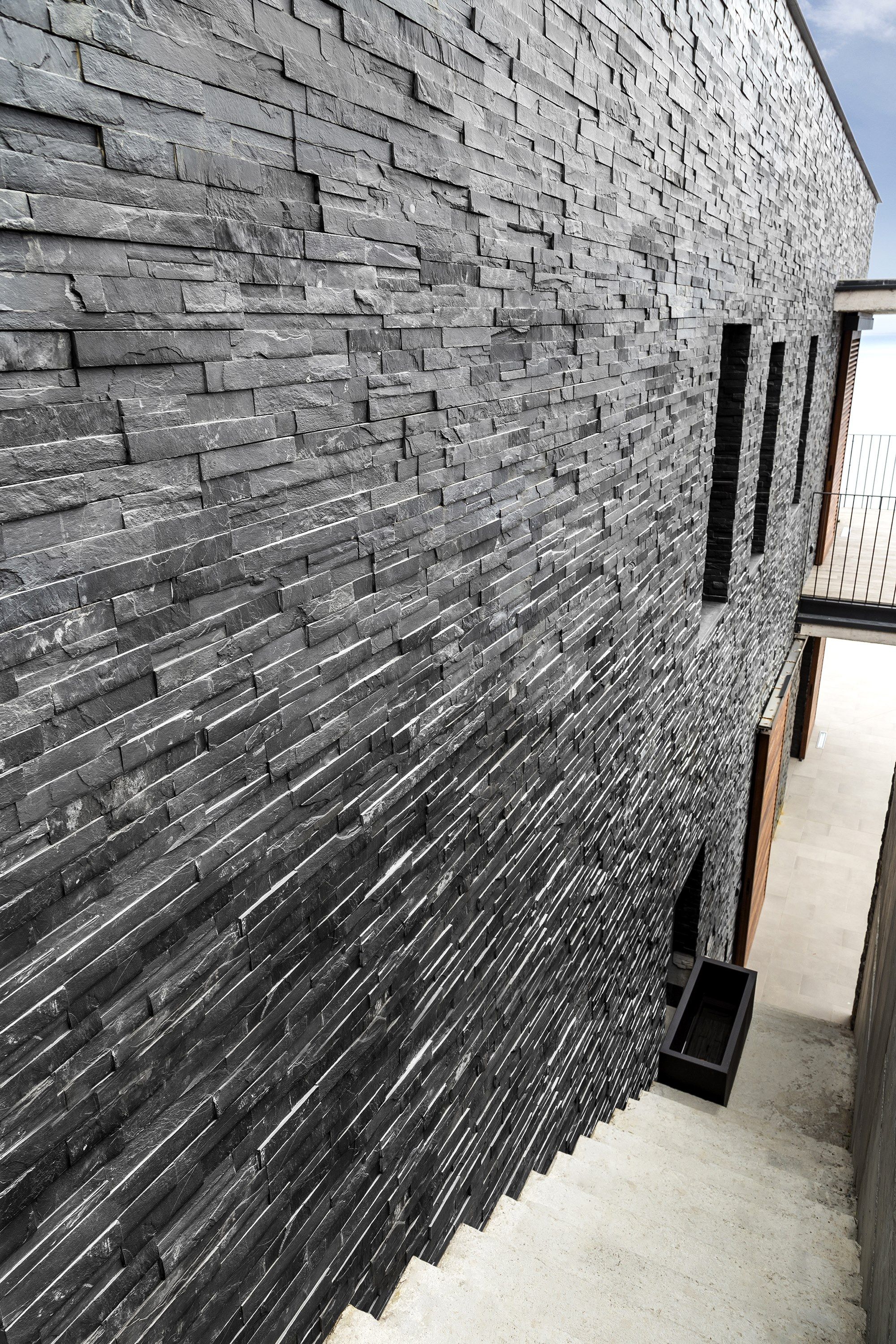 Натуральный каменный элемент для фасада B&B Rivestimenti Naturali камень ARCH-00048466 - Вид №5