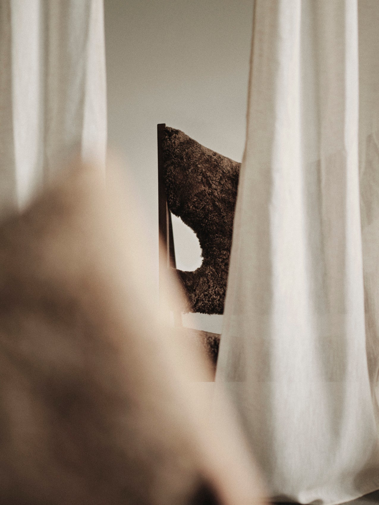 5709262049165 Стул для вязания, Обивка из овчины LuceLight  - Вид №4