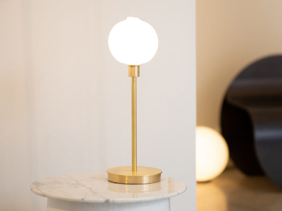 Латунь и выдувное стекло настольная лампа SkLO Stem ARCH-00059092