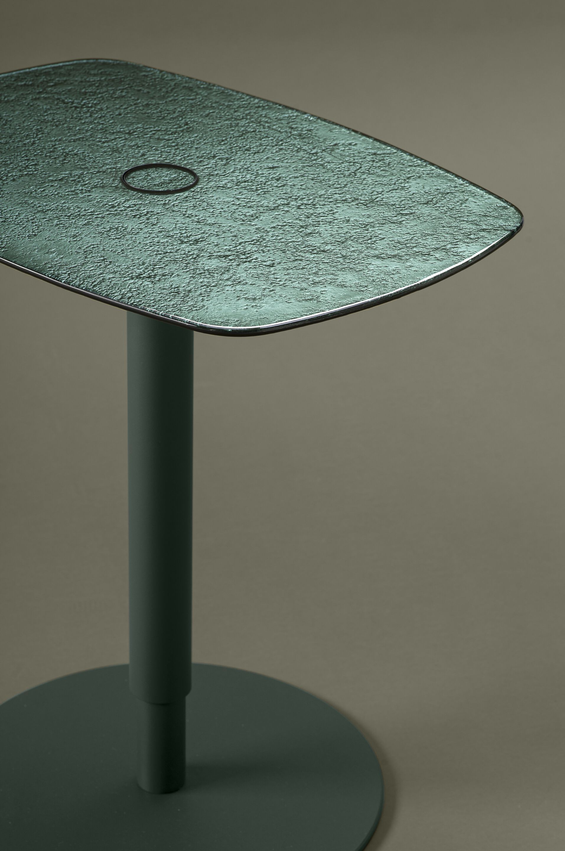 Журнальный столик с регулируемой высотой из стали и стекла Kastel Kobi ARCH-00052038 - Вид №3