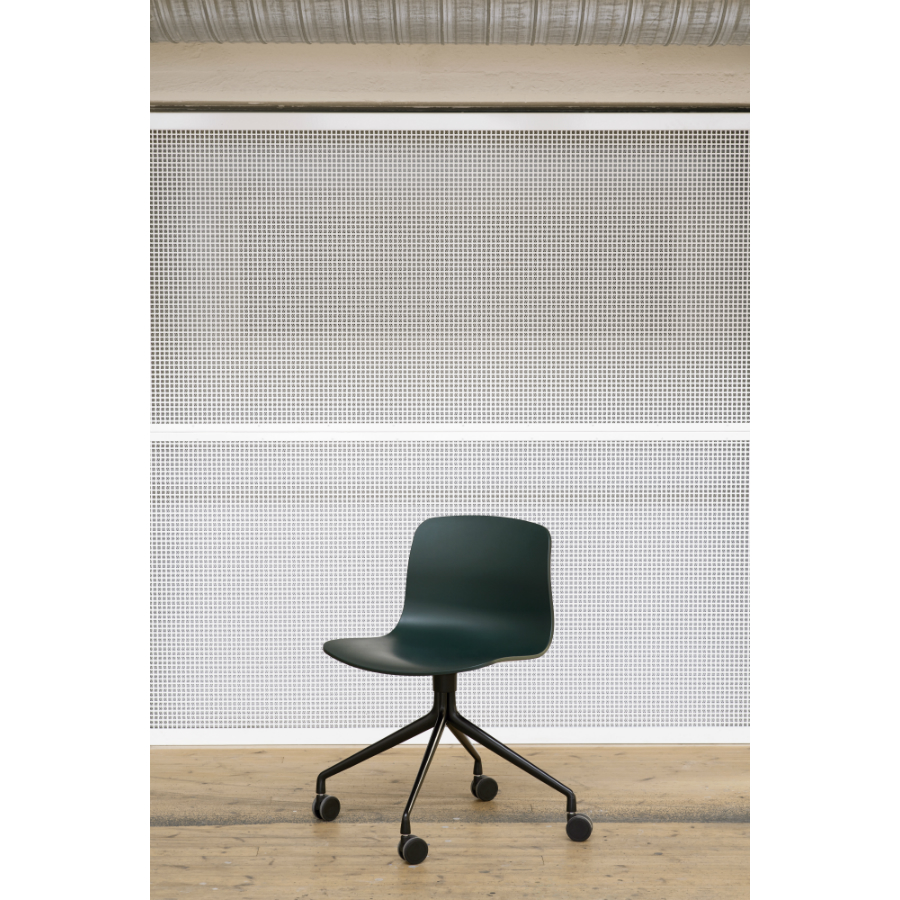 Стул AAC14, кремовый с черным основанием Hay 923001 - Вид №1