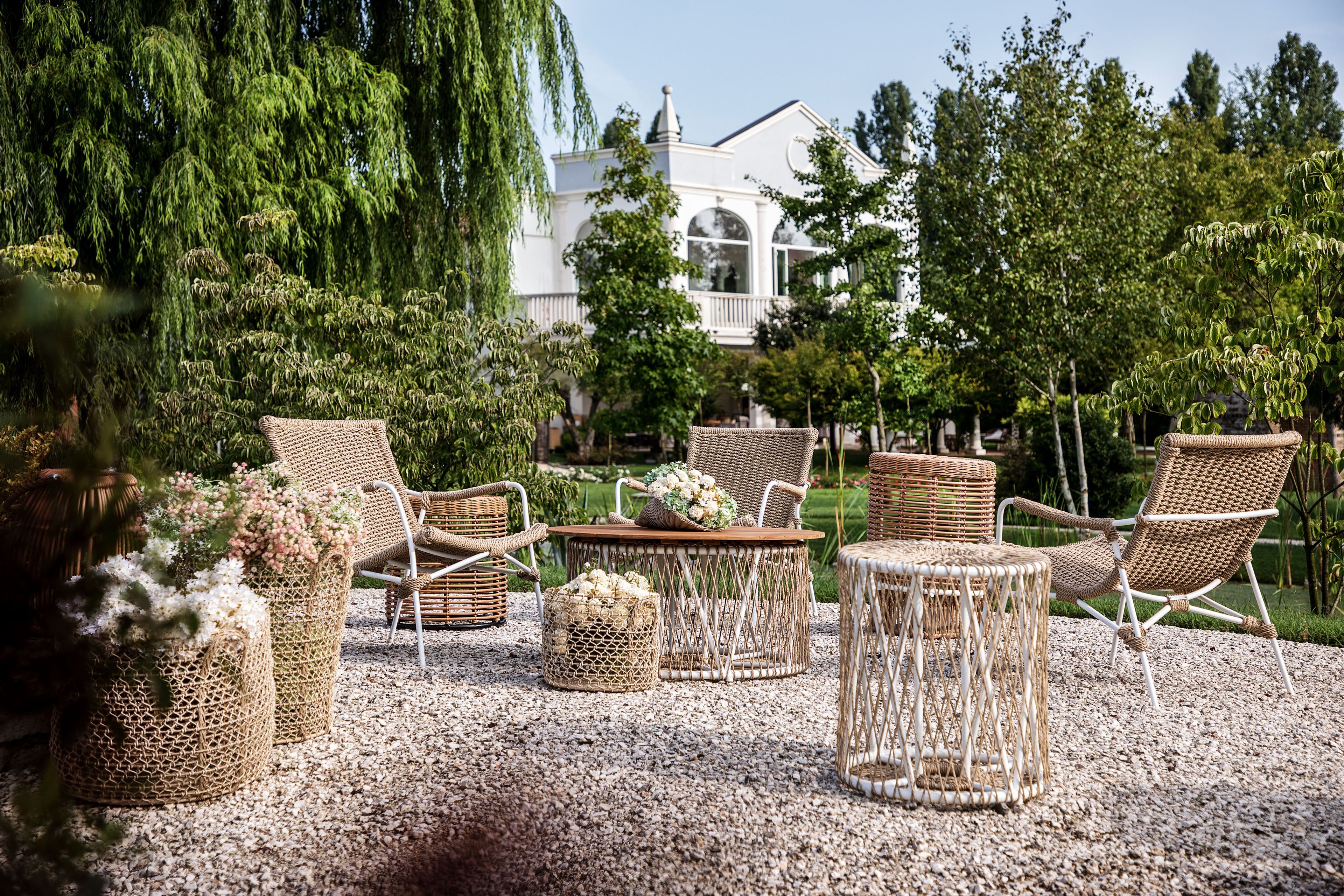 Садовый журнальный столик из синтетического волокна cbdesign коктейль ARCH-00098551