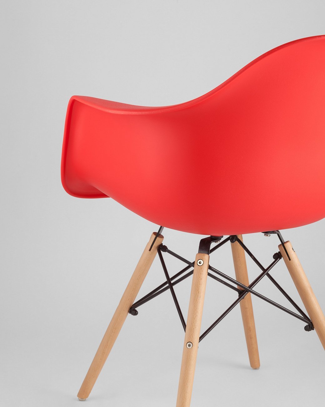Кресло красное пластиковое с деревянными ножками Eames W EAMES EAMES DAW 00-3881989 Красный  - Вид №5