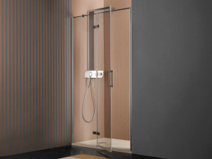 Алюминиевая и стеклянная нишевая душевая кабина с распашной дверью