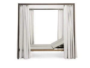 Садовая кровать с балдахином