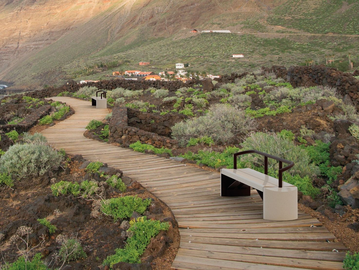 Скамья со спинкой ULMA Architectural Solutions LUR ARCH-00043157 - Вид №1