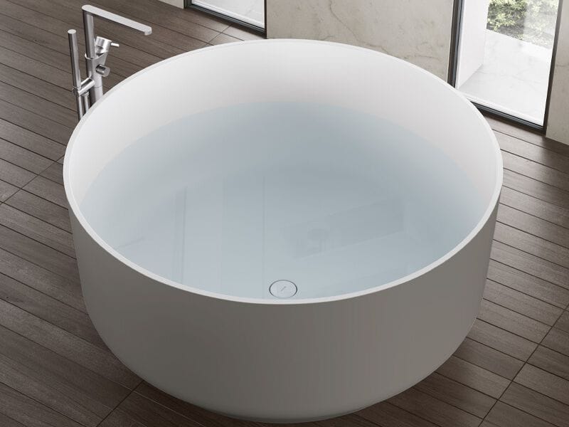 Круглая ванна в центре комнаты в mineraltek Gruppo Geromin Fio ARCH-00080603