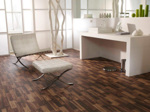 Нескользящий виниловый пол с эффектом дерева