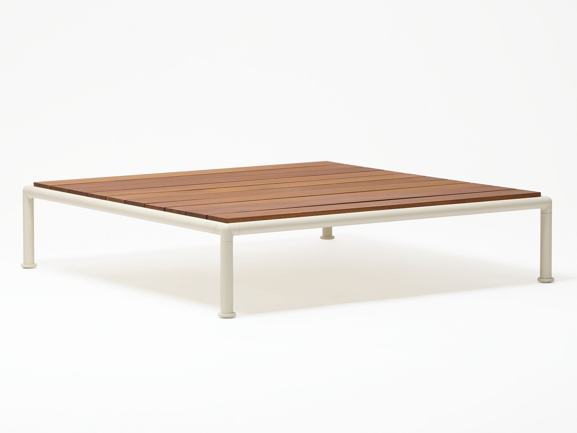 Низкий квадратный стол из тикового дерева FAST Roè ARCH-00078395 - Вид №1