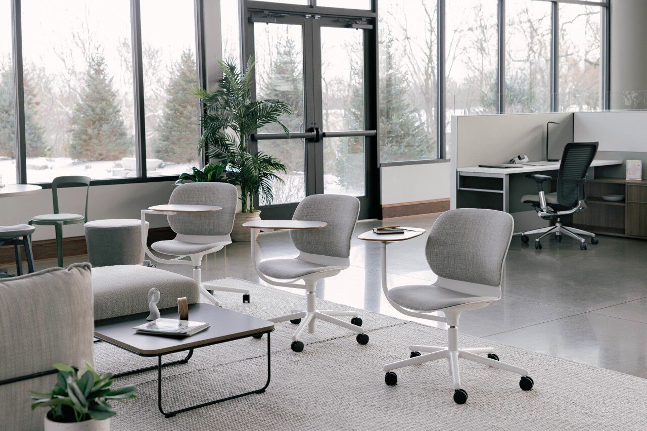 Вращающийся стул для конференций из переработанного материала с опрокидыванием Haworth Maari ARCH-00067380 - Вид №2