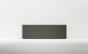 Секционный деревянный шкаф с распашными дверями