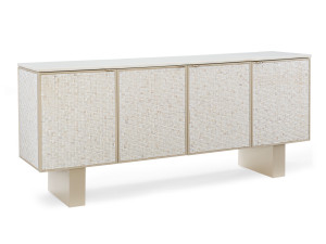 Деревянный шкаф с распашными дверями и каменным верхом