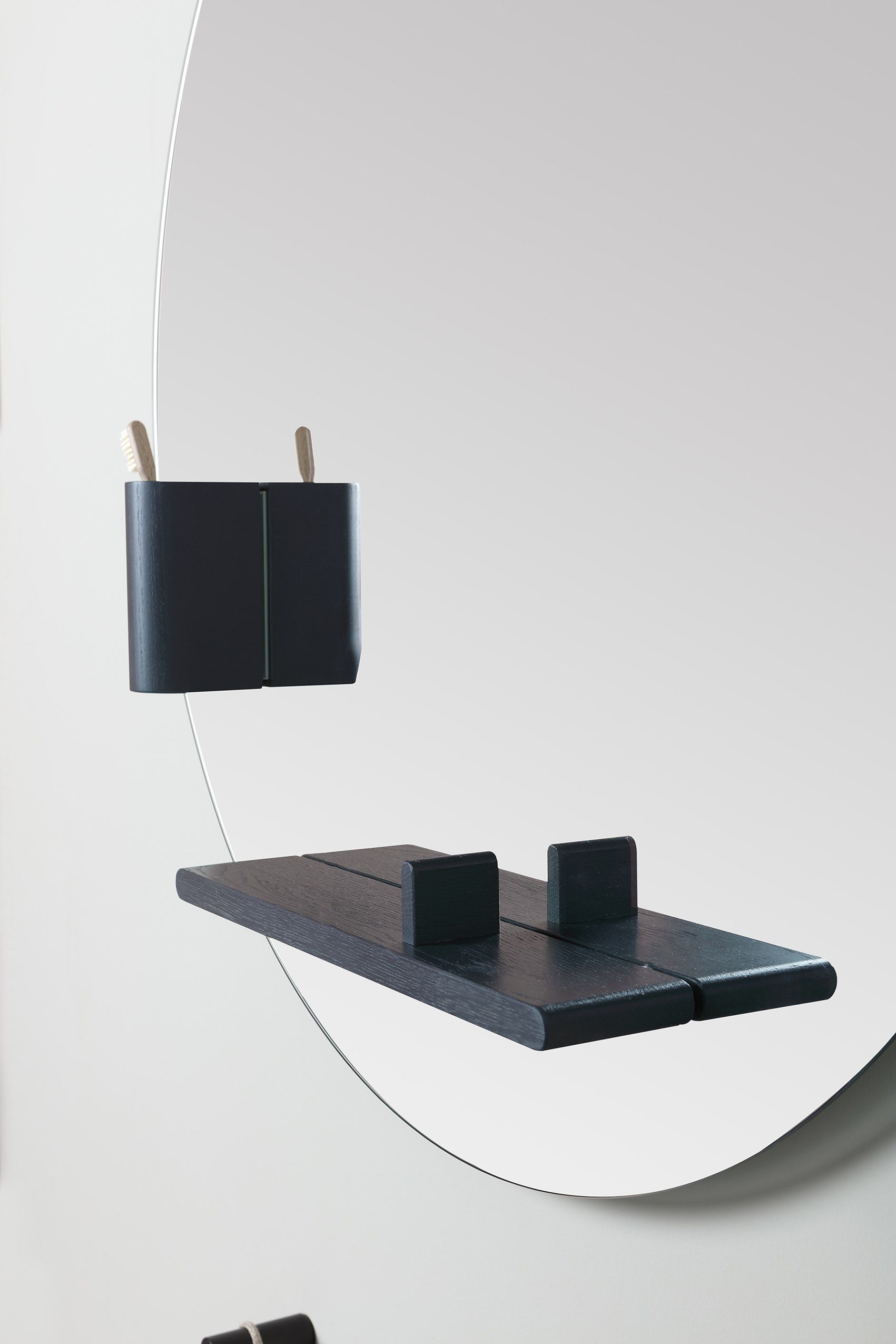 Круглое зеркало с магнитными аксессуарами Azzurra Ceramica Franky ARCH-00137775 - Вид №3