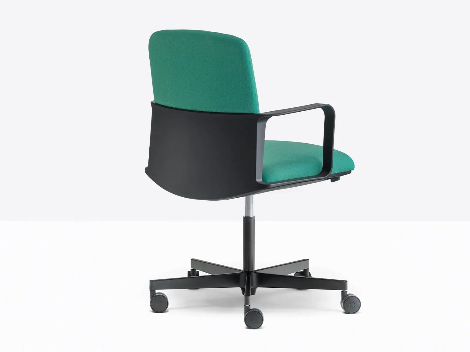 Тканевый регулируемый по высоте рабочий офисный стул с колесами Pedrali Temps ARCH-00048913 - Вид №7