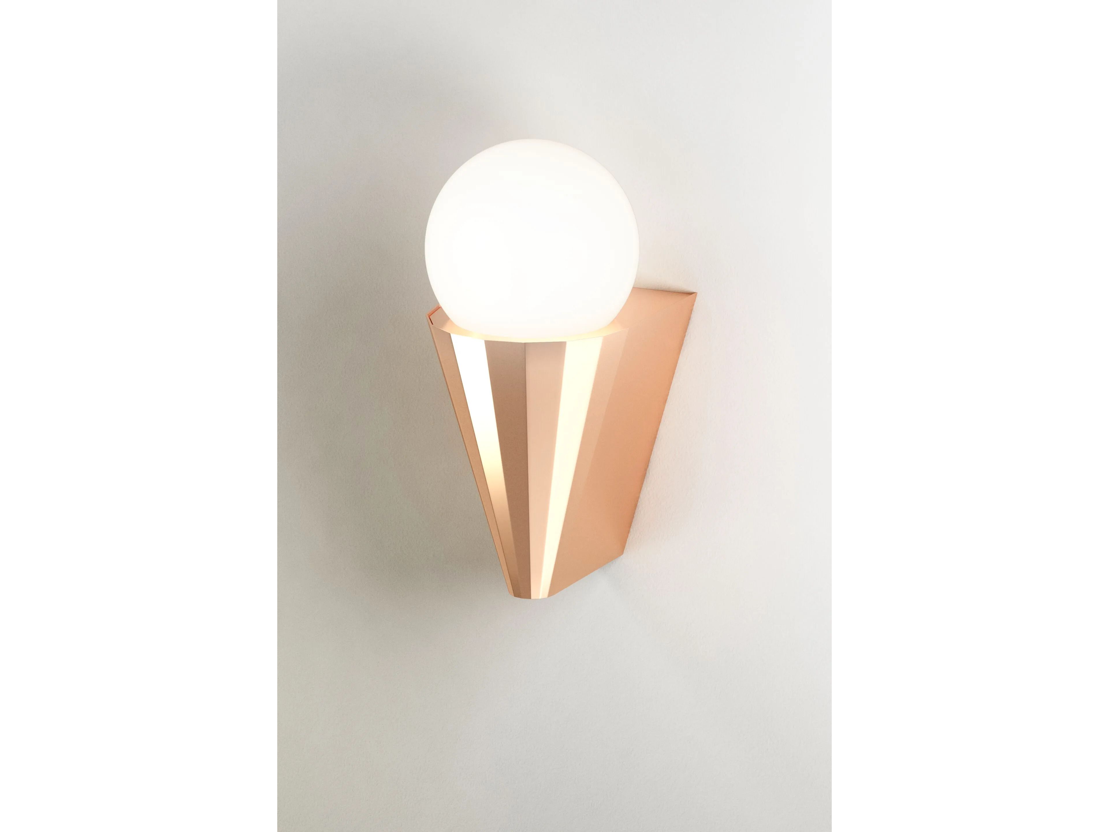 Латунный светодиодный настенный светильник для ванной комнаты CVL Luminaires Cornet ARCH-00067488 - Вид №8