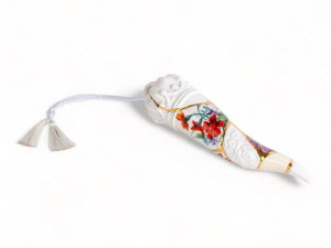 Фарфоровый рожок.