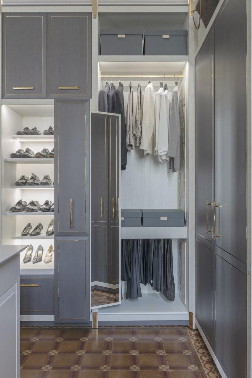 Martini Interiors Гардеробная из дуба со встроенной подсветкой на заказ Essenza sun-id-1504495 - Вид №10