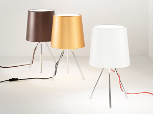 Алюминиевая настольная лампа